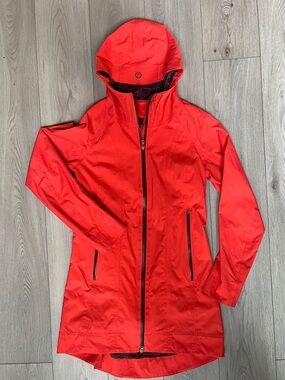 Lululemon Rain Rebel Jacket